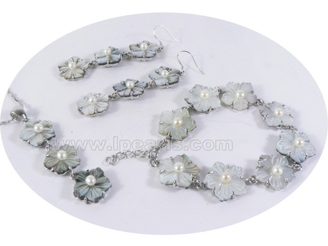 freshwater white pearl neckalce-bracelet-dangling earrings set