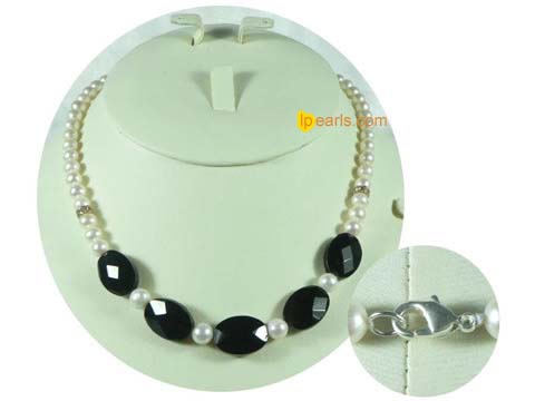 6-7mm round white freshwater pearl necklace with oval crystal