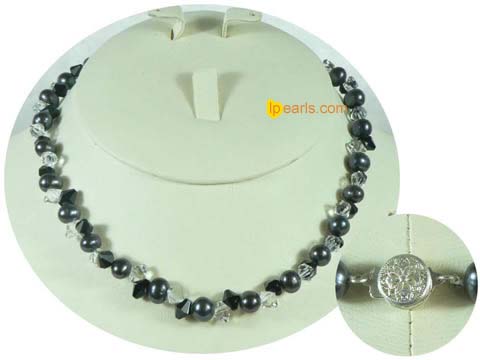 simple pearl necklace with white and black crystal beads