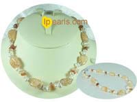 white side-dirlled cultured pearl necklace with saffron yellow