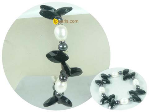 elegant freshwater pearl stretching bracelet on wholesale