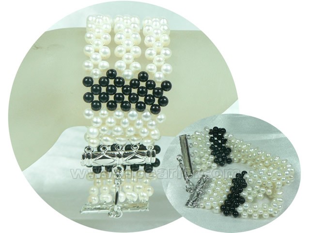 royal style black agate and white potato pearl bracelet