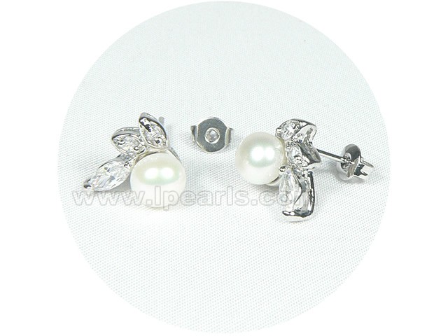 white 7.5-8mm freshwater pearl stud earrings with zircon
