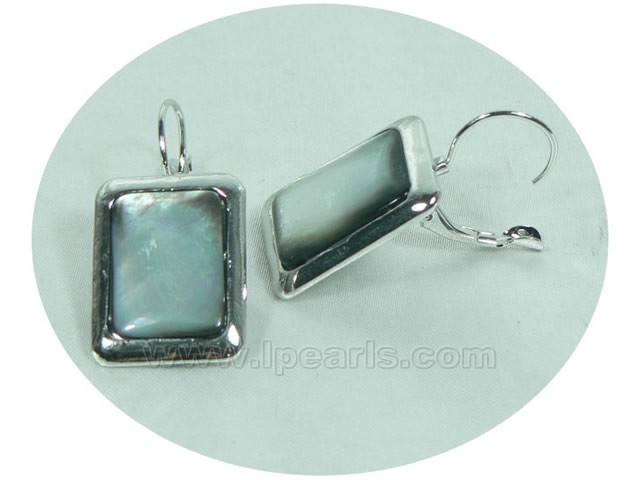 snazzy 13*18mm rectangle sea shell hoop earrings