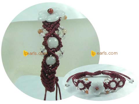 adjustable red bracelet knitted with flower shape gemstone