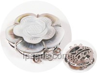 3.5cm 3 rows grey flower carved shell clasp