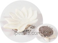 3.5*5cm beautiful white water lily shape shell clasp