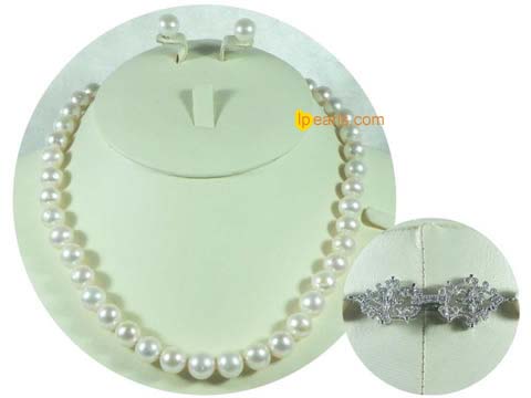 10-11mm white round freshwater pearl set