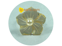 Silver carve flower design shell ring combine with pearl
