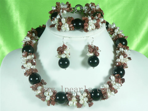 white rice shaped necklace set with stone beads