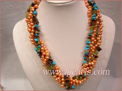 topdrill pearl necklace with crystal beads