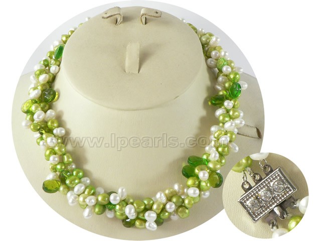 smooth on both sides anf sidedrill pearl necklace