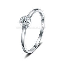 Fashion 925 sterling silver ring with zircons