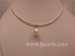 elegant white tear drop pearl pendant