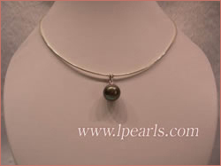 13mm black color round freshwater pearl pendant