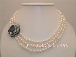 Classic  akoya pearl jewelry necklace