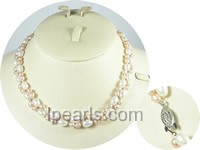 hand-knitted pink and white rice freshwater pearl necklace