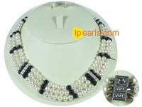 6-7mm white freshwater pearl necklace with 6mm black agates