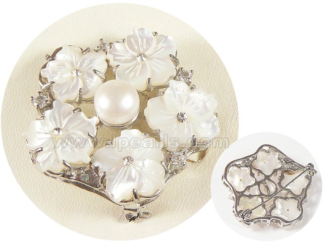 4cm elegant white 5 flower freshwater pearl brooch