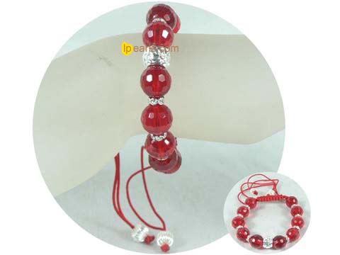 knitted bracelet in 12mm red crystal beads