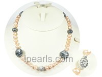 7-8mm freshwater pearl necklace with 12mm gemstones