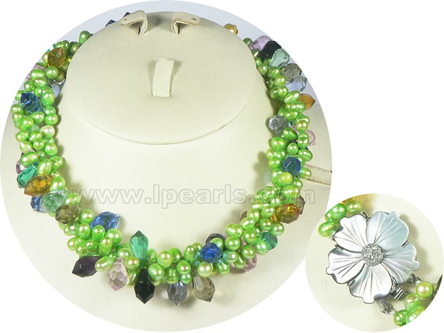 three-rows twisted pearl necklace with crystal beads