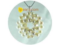 handmade white flower shape freshwater pearl pendant