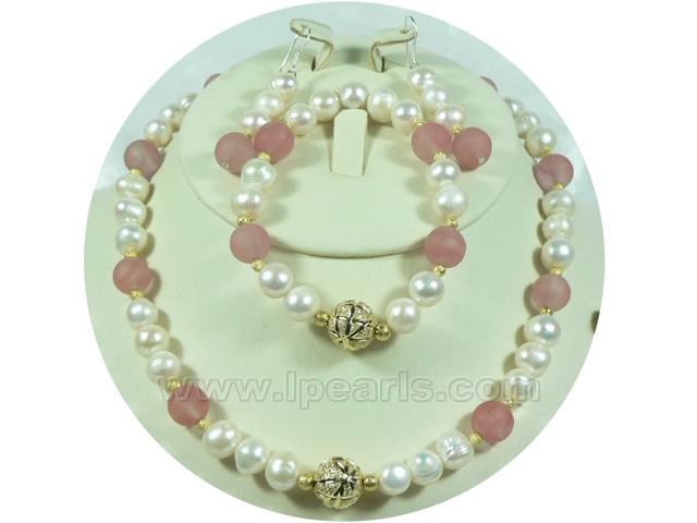 delicate rose quartz and white potato pearl jewelry sets